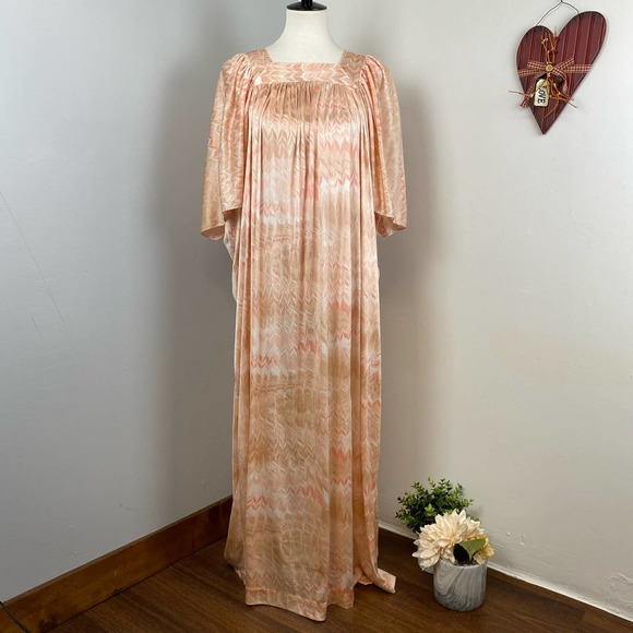 Georgie Keyloun Dresses & Skirts - Georgie Keyloun Vintage 70s Neutral Kaftan Maxi Dress